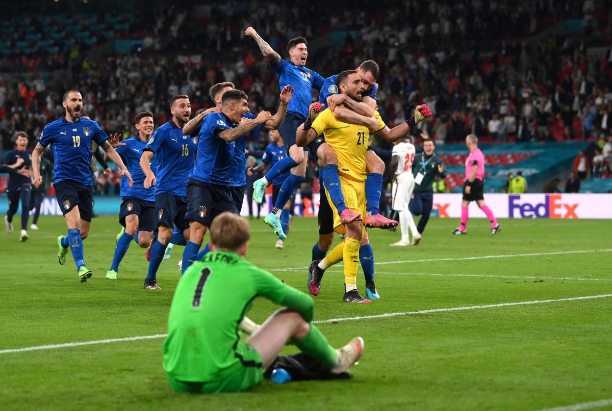 EURO 2020 finalinin ardından Saka, Sancho ve Rashford'a ırkçı saldırı