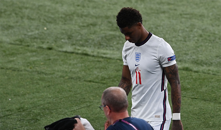 Marcus Rashford, EURO 2020 finali sonrası uğradığı ırkçı saldırılara cevap verdi