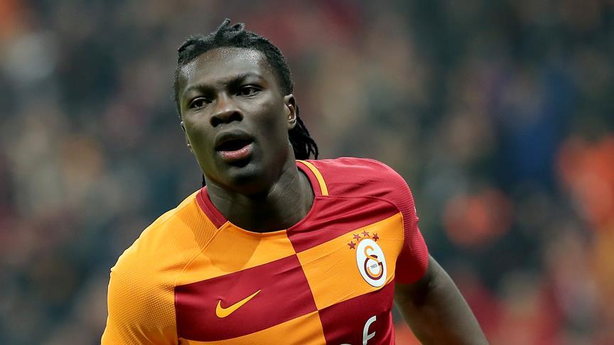 Bafetimbi Gomis, Rachid Ghezzal transferine el attı: "Yapacağım"