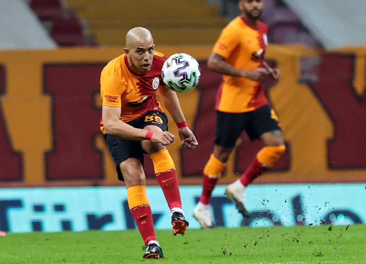 Galatasaray'da Sofiane Feghouli gelişmesi