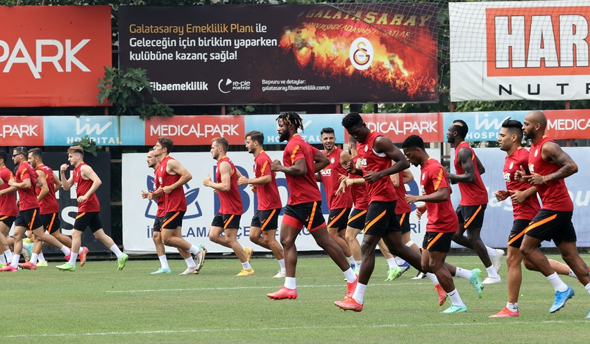 Galatasaray'da Radamel Falcao, takımla birlikte çalıştı