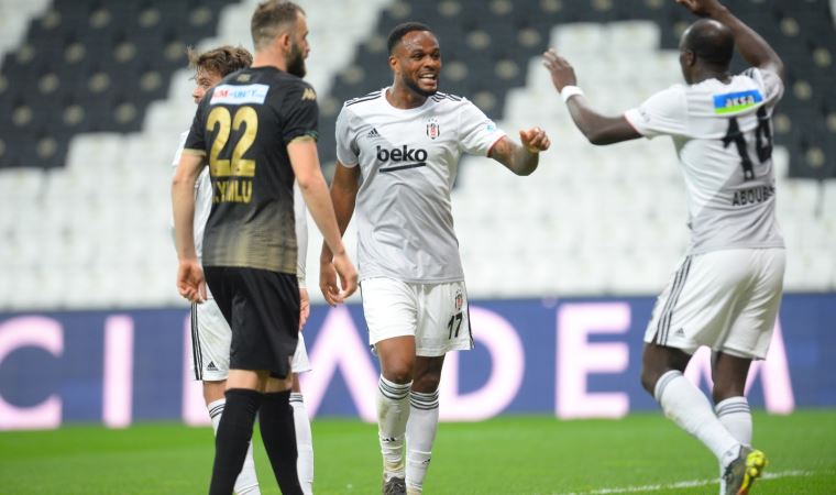 Beşiktaşlı Larin Kanada Milli Takımı'na davet edildi, 1 ay yok!