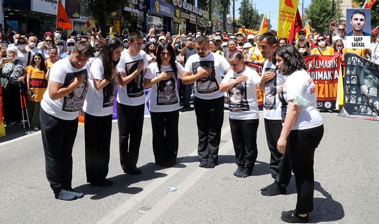 Sivas Madımak'ta yaşamını yitirenler 28. yılında da unutulmadı