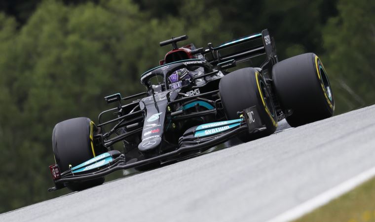 Formula 1 Avusturya GP’nin ikinci antrenmanında Mercedes damgası