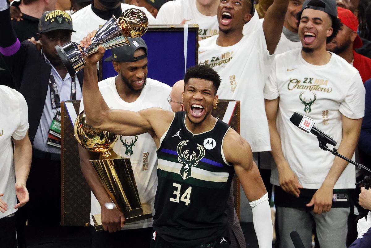 Antetokounmpo: “Kobe yapabileceğimi düşünüyordu. Ben de şampiyon olmak zorundaydım.”