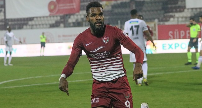 Hatayspor'da Aaron Boupendza'nın ismi, Fenerbahçe ile anılıyor