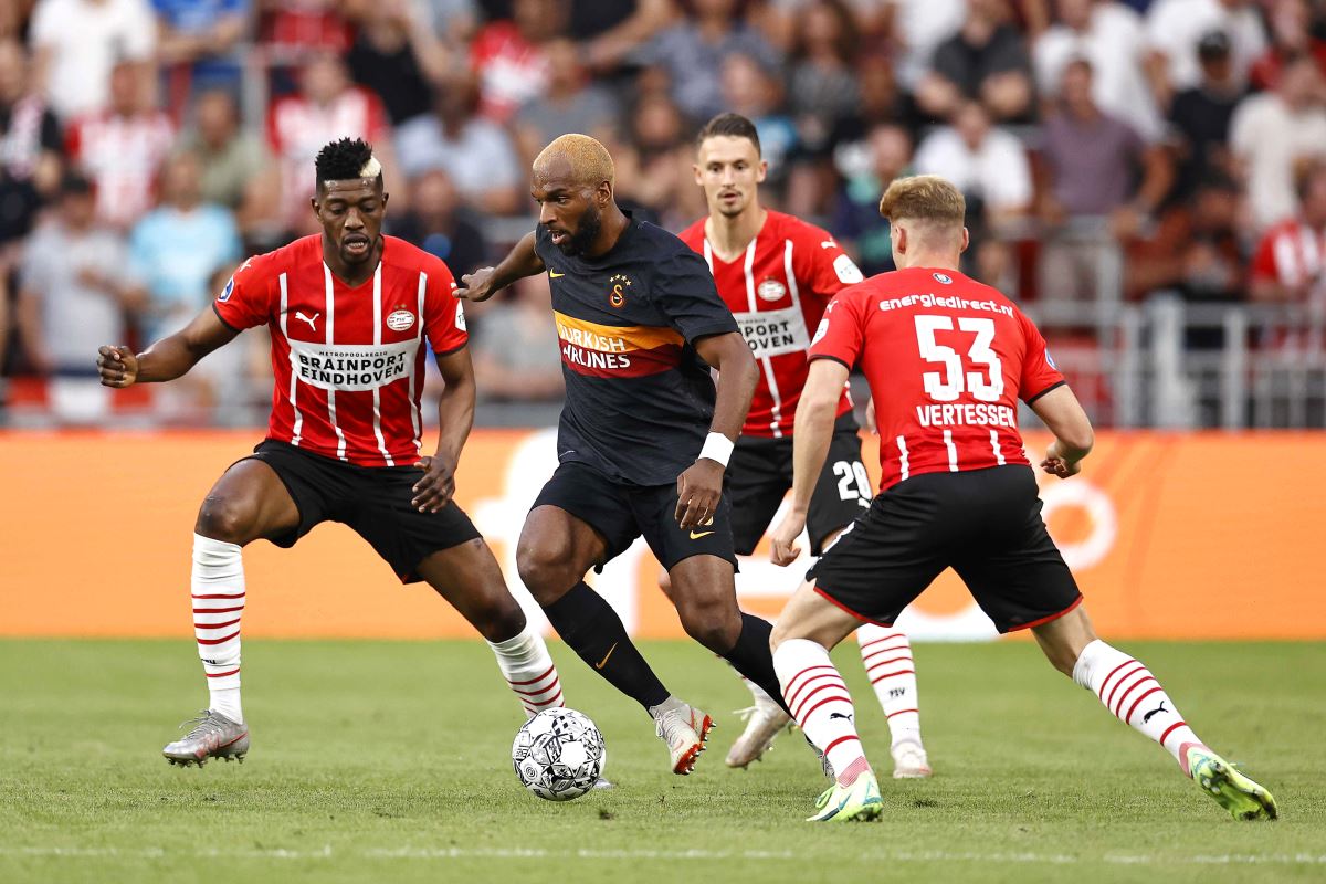 Galatasaray, PSV karşısında 5-1 mağlup oldu