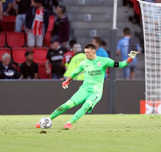 PSV yenilgisinden sonra Muslera'ya destek mesajları yağdı