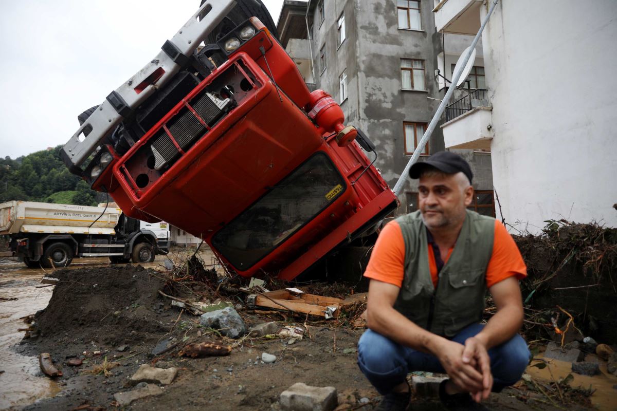 Artvin'de gün ağardı, hasarın boyutları ortaya çıktı