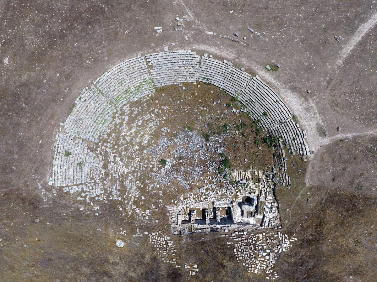 2 bin 200 yıllık antik tiyatronun restorasyonu tamamlandı