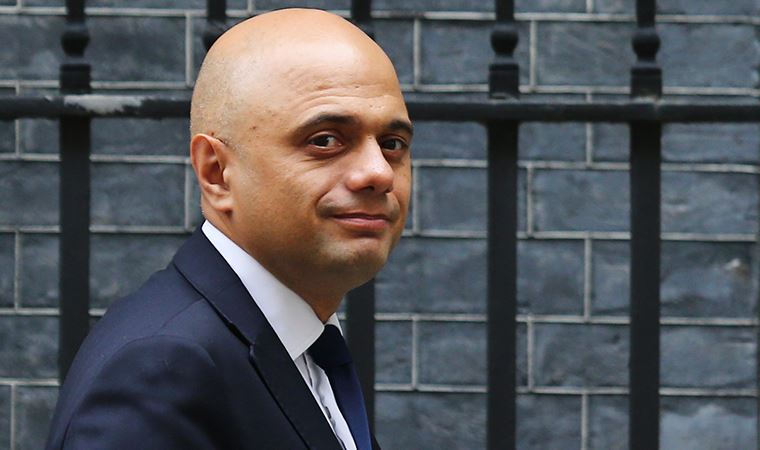 İngiltere Sağlık Bakanı Sajid Javid, özür diledi