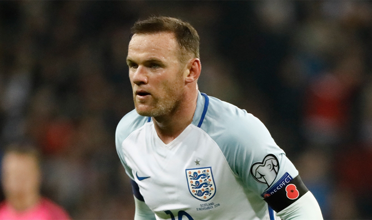 Derby County'de Wayne Rooney, Jason Knight'ı sakatladı