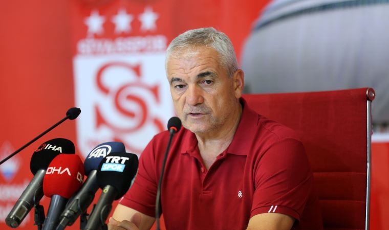 Demir Grup Sivasspor teknik direktörü Rıza Çalımbay: Bu maç ülkemiz için çok önemli