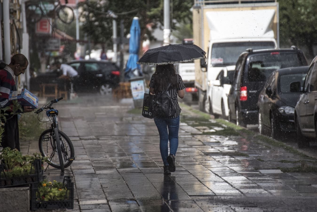 Hafta sonu hava durumu nasıl olacak? Meteoroloji'den sağanak uyarısı