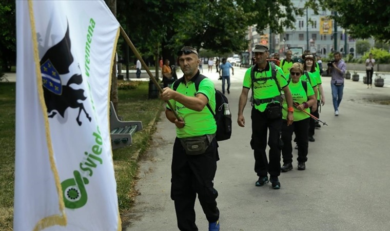 Barış Yürüyüşü'ne katılacak gönüllüler Saraybosna'dan yola çıktı