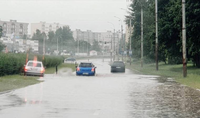 Litvanya’nın başkenti Vilnius’ta sağanak yağışlar sele neden oldu