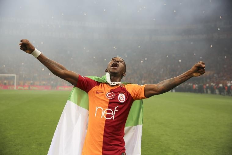 Henry Onyekuru, Olympiakos'a transfer oldu