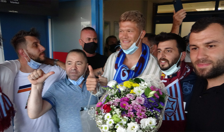 Trabzonspor, Andreas Cornelius transferini KAP'a bildirdi