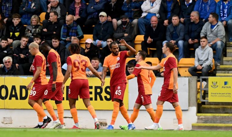 Galatasaray, St. Johnsone'ı 4-2 mağlup etti