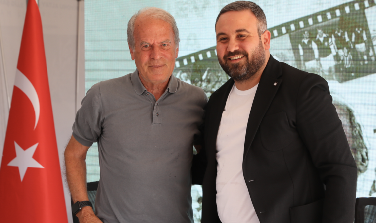 Altay'da Mustafa Denizli için imza töreni düzenlendi