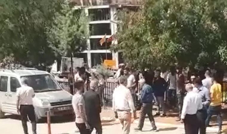 Şırnak'ta bahçe duvarının yıkımı sırasında patlama: 3 yaralı