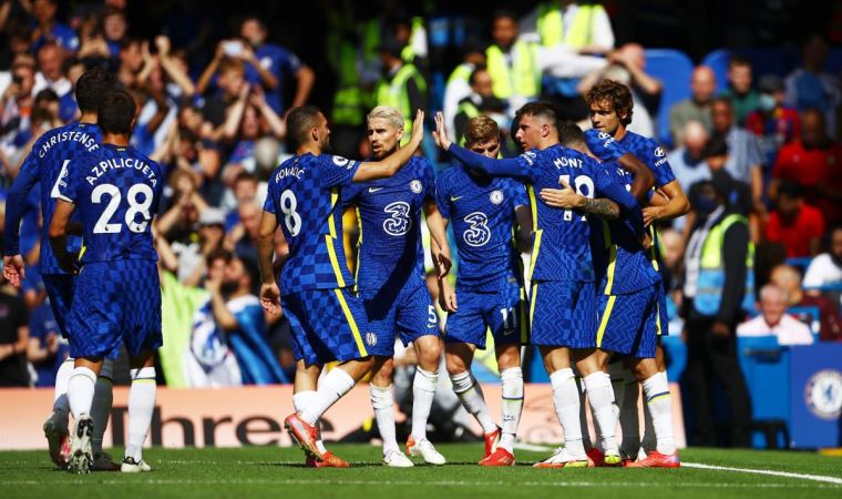 Chelsea ve Leicester sezona galibiyetle başladı