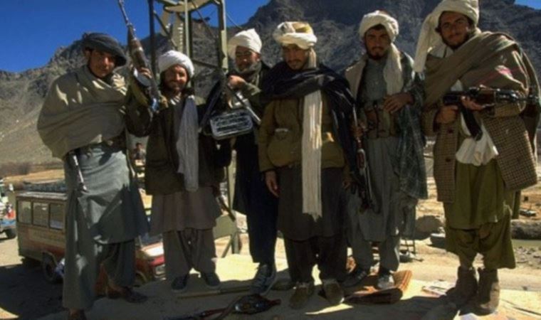 Taliban'dan memurlara çağrı