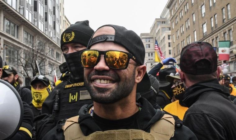 Proud Boys: ABD'de aşırı sağcı grubun lideri Enrique Tarrio'ya Black Lives Matter bayrağı yaktığı için 155 gün hapis cezası