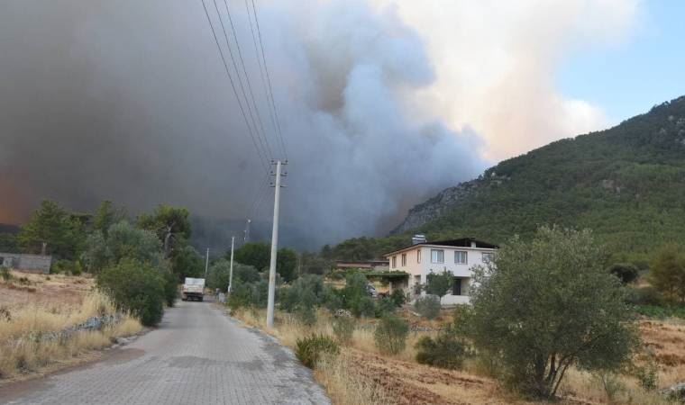 Muğla Köyceğiz yanmaya devam ediyor (03.08.2021)