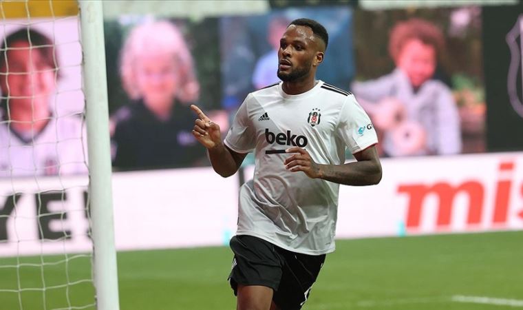 Fransız kulüpleri Beşiktaş'lı Cyle Larin için nabız yokluyor