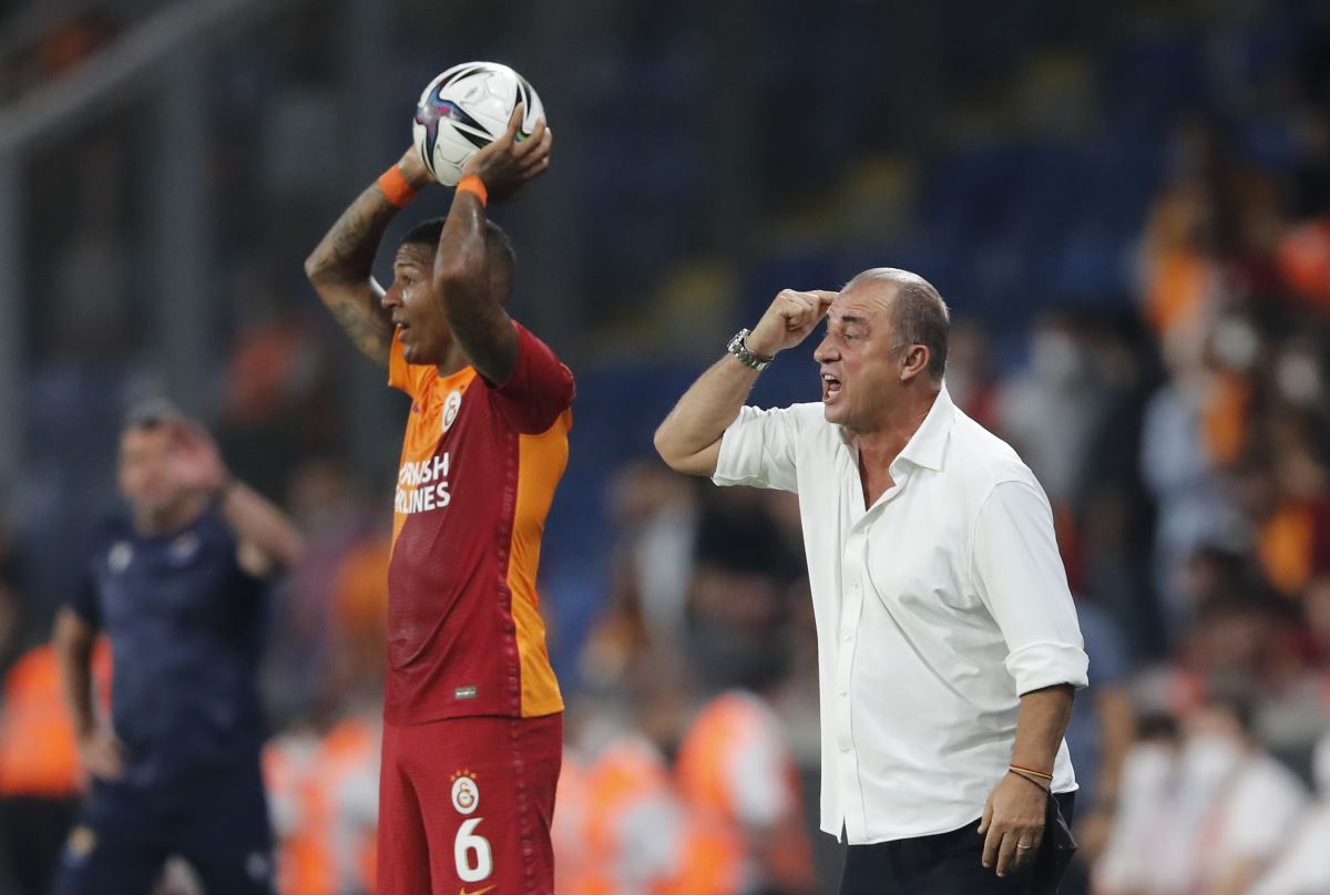 Galatasaray teknik direktörü Fatih Terim'den Caner Erkin açıklaması