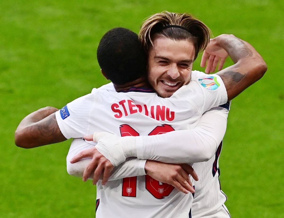 <p>Öte yandan çocukluk arkadaşı olan Jack Grealish ve Sasha Attwood çifti EURO 2020'ye kadar ilişkilerini gizli tutmuştu. Çiftin ilişkileri turnuvada belli olmuştu.</p>