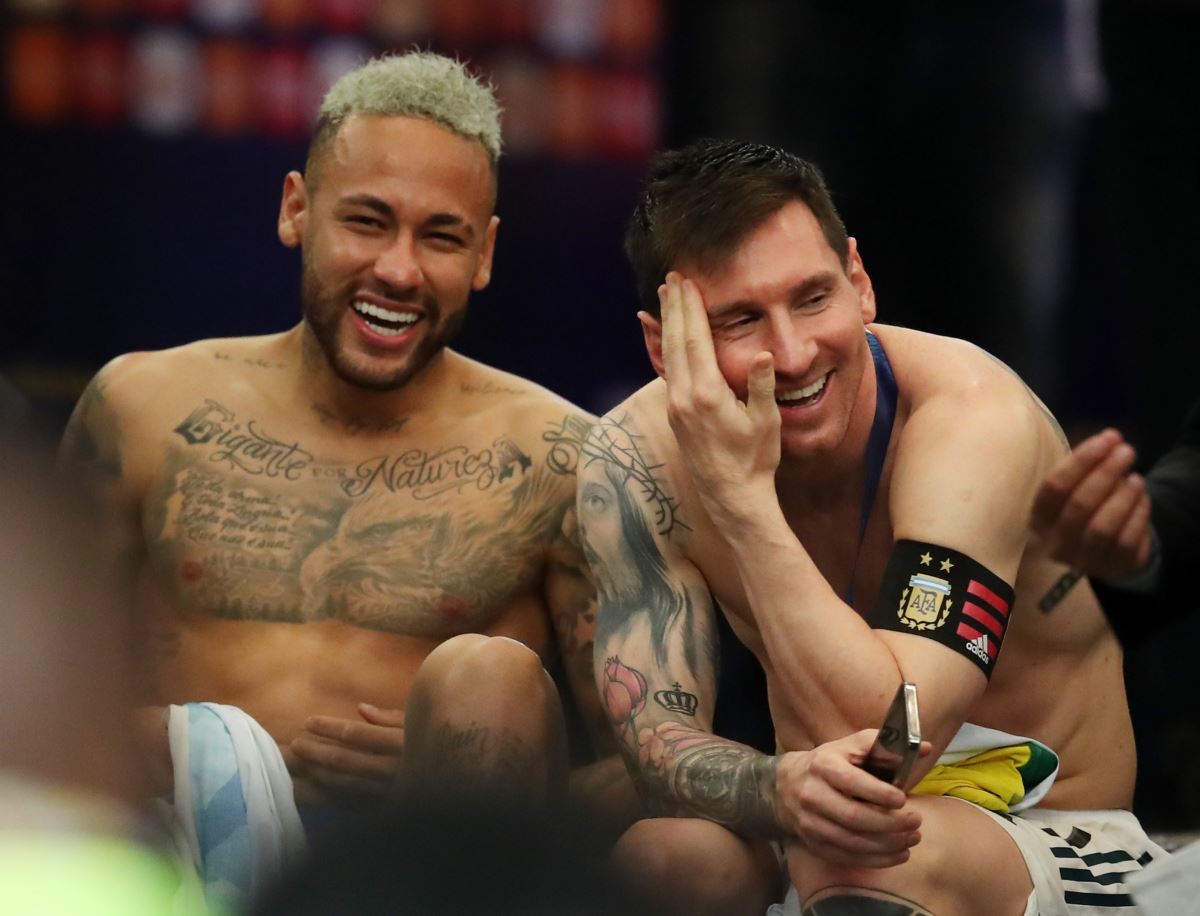 Neymar'dan kafa karıştıran Messi paylaşımı