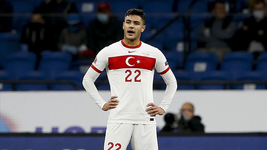 İspanyol devi Sevilla, Ozan Kabak'ı transfer etmek istiyor