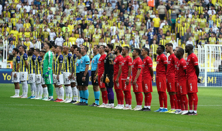 Fenerbahçe'de Tisserand, Sivasspor maçına devam edemedi