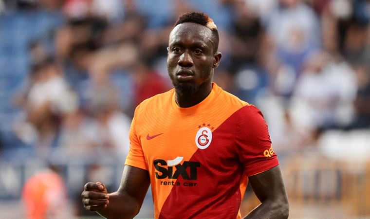 Mbaye Diagne, sosyal medya paylaşımıyla sitemde bulundu