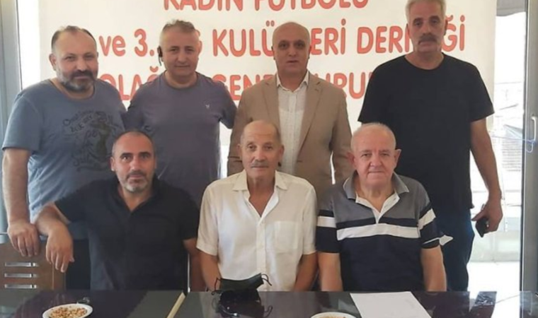 Kadın Futbol Derneği'nin fotoğrafında kadın yok