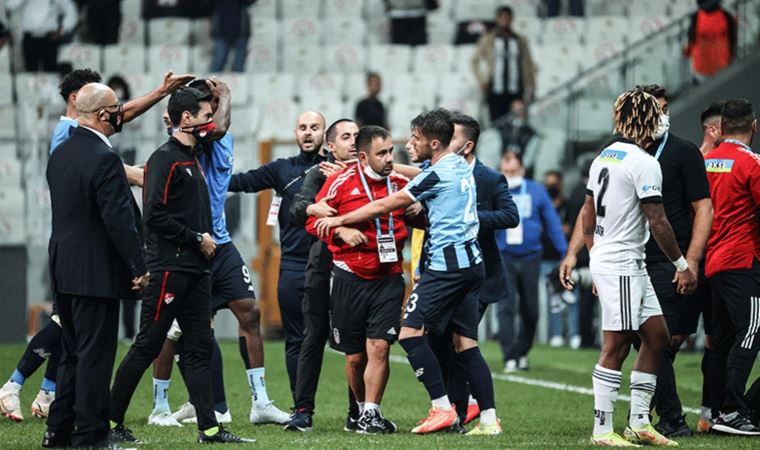 Beşiktaş - Adana Demirspor maçında ortalık birbirine girdi