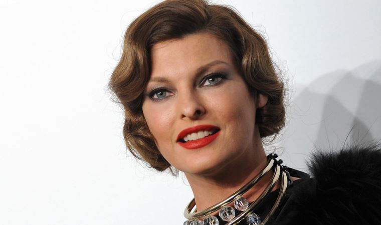 Linda Evangelista: Yağ aldırdım, kalıcı deformasyon yüzünden insan içine çıkamıyorum