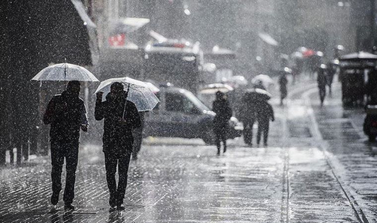 Meteoroloji'den sağanak yağış uyarısı: İstanbul için saat verdi