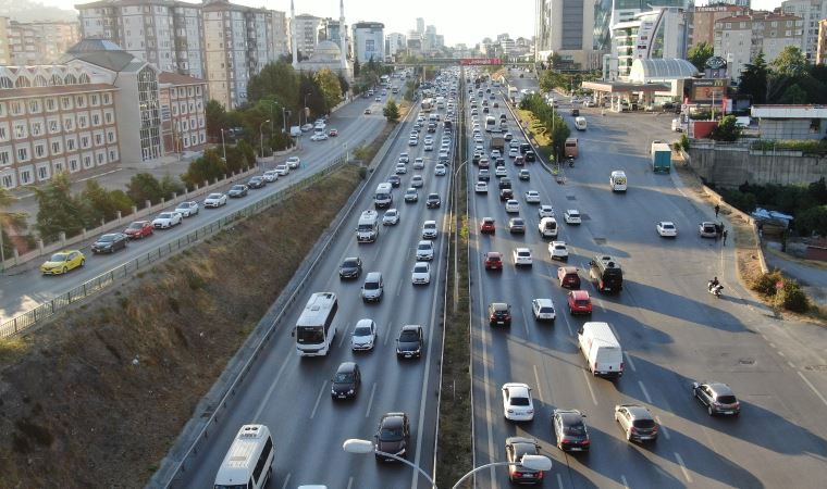 İstanbul’da trafik mesaisi başladı, yoğunluk yüzde 65‘i gördü