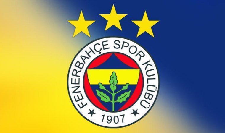 Fenerbahçe'de kadın futbol takımına imza töreni düzenleniyor