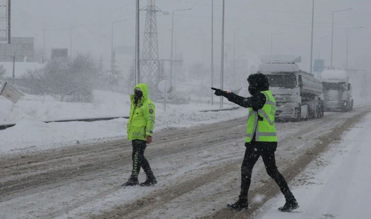 Son dakika | Bursa'yı Ankara'ya bağlayan karayolu trafiğe kapandı