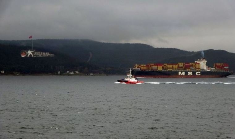 Çanakkale Boğazı yoğun sis nedeniyle transit gemi geçişlerine kapatıldı (03 Ocak 2022)