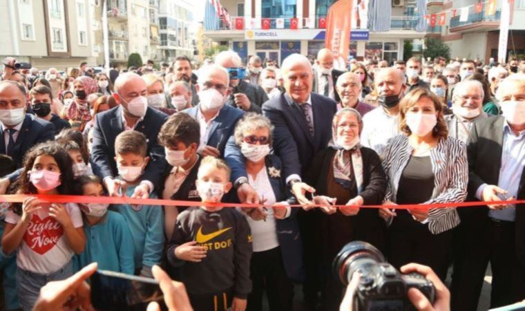 Efeler'de kitap kafelere yoğun ilgi