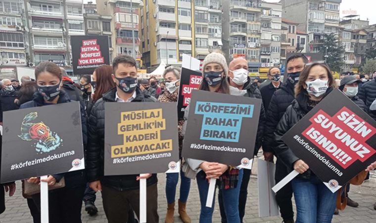 Gemlik’teki bir fabrikaya deniz deşarjı onayı verilmesi protesto edildi