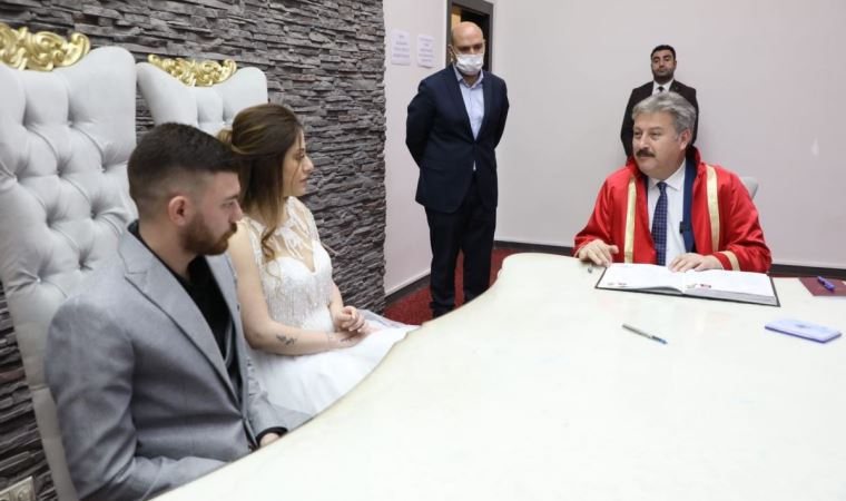 Nikah dairelerinde 