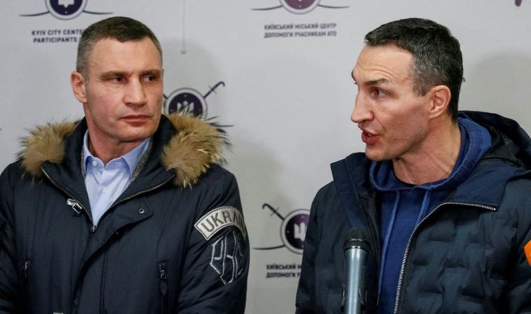 Kiev Belediye Başkanı Vitali Klitschko ve kardeşi Vladimir Klitschko'dan savaş açıklaması