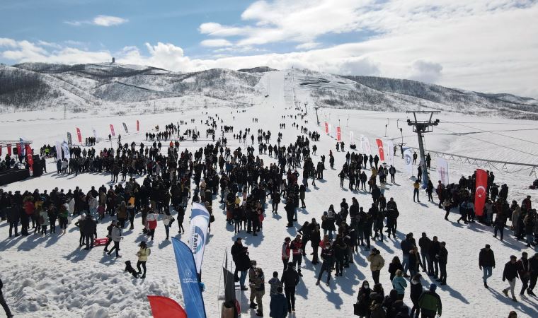 Ovacık'ta ilk kar festivali; 3 bin kişi katıldı