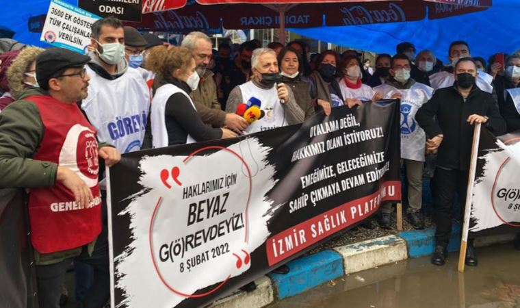 İzmir’de hekimler iş bıraktı: Haklarımızı istiyoruz